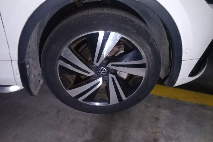 Used Volkswagen Tiguan X 2022 330TSI Two-Wheel-Drive Flagship Edition Right Front Wheel Hub