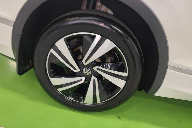 Used Volkswagen Tiguan X 2022 330TSI Two-Wheel Drive Enjoyment Version Right Rear Wheel Hub