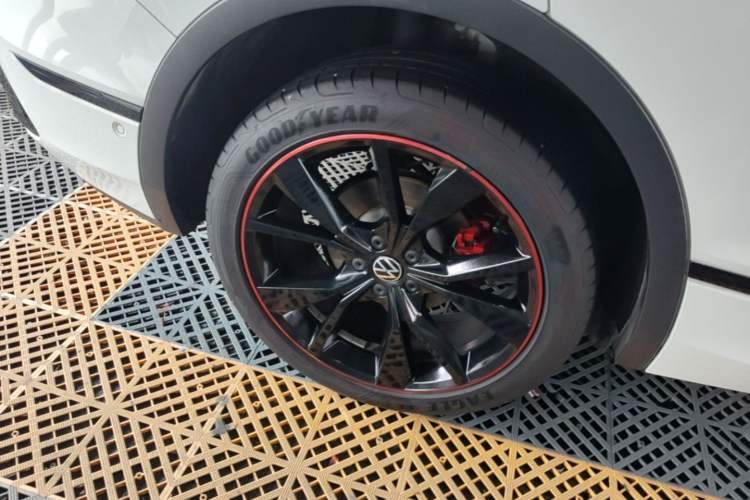 Used Volkswagen Tiguan X 2022 330TSI Two-Wheel-Drive Prestige Flagship Edition Right Rear Wheel Hub