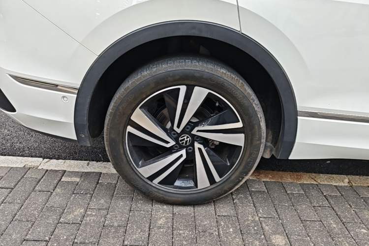 Used Volkswagen Tiguan X 2022 330TSI Two-Wheel-Drive Flagship Edition Right Rear Wheel Hub