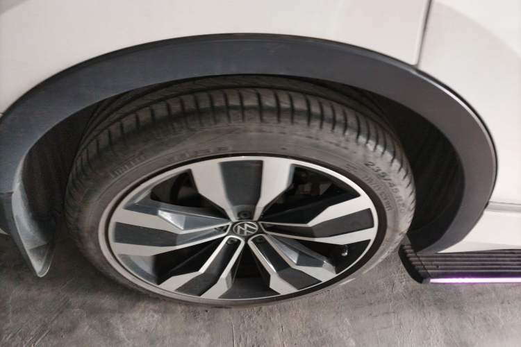 Used Volkswagen Tiguan X 2022 330TSI Two-Wheel-Drive Prestige Flagship Edition Right Rear Wheel Hub