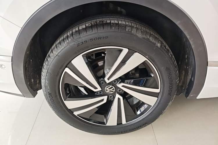 Used Volkswagen Tiguan X 2022 330TSI Two-Wheel-Drive Flagship Edition Right Rear Wheel Hub