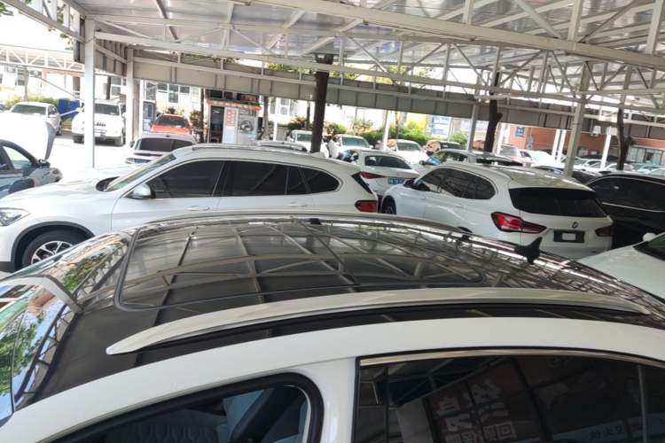 Used Volkswagen Tiguan X 2022 330TSI Two-Wheel-Drive Flagship Edition Roof
