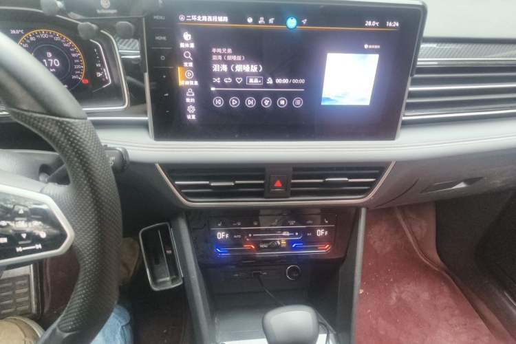Used Volkswagen Tiguan X 2023 Revised Version 330TSI Two-Wheel-Drive Flagship Edition Audio And AC Panel