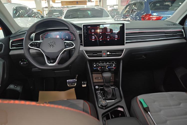Used Volkswagen Tiguan X 2023 380TSI Four-Wheel Drive Prestige Flagship Edition Center Console
