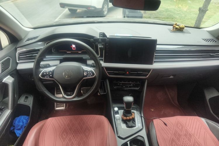 Used Volkswagen Tiguan X 2023 Revised Version 330TSI Two-Wheel-Drive Flagship Edition Center Console