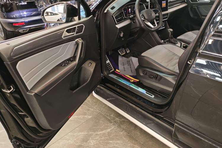 Used Volkswagen Tiguan X 2023 Revised Version 330TSI Two-Wheel-Drive Flagship Edition Driver Seat
