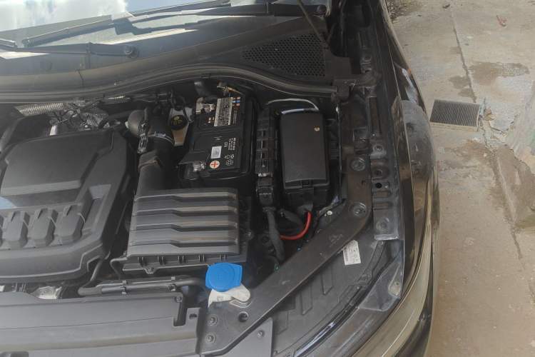 Used Volkswagen Tiguan X 2023 Revised Version 330TSI Two-Wheel-Drive Flagship Edition Engine Bay Left