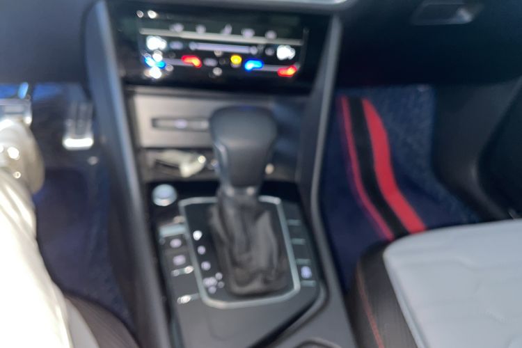 Used Volkswagen Tiguan X 2023 Revised Version 330TSI Two-Wheel Drive Enjoyment Edition Gear Lever