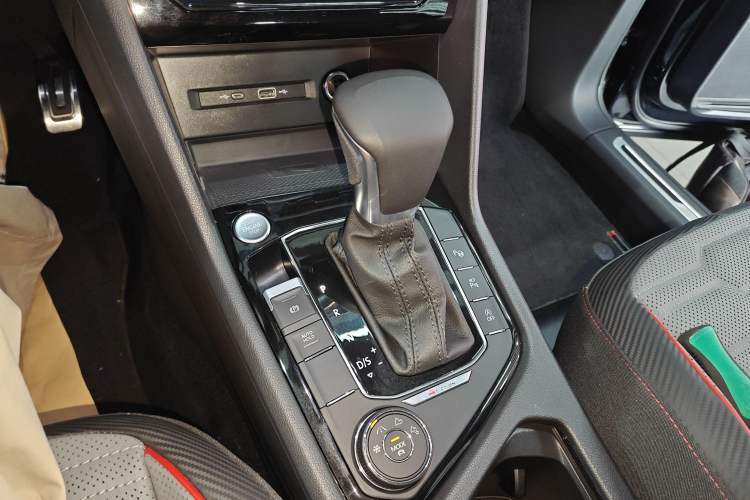 Used Volkswagen Tiguan X 2023 380TSI Four-Wheel Drive Prestige Flagship Edition Gear Lever