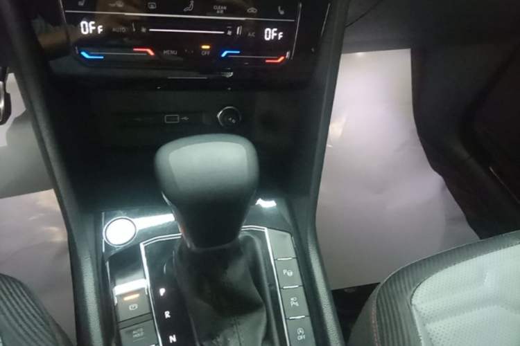 Used Volkswagen Tiguan X 2023 330TSI Two-Wheel-Drive Flagship Edition Gear Lever