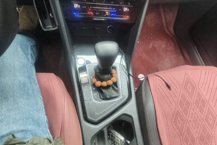 Used Volkswagen Tiguan X 2023 Revised Version 330TSI Two-Wheel-Drive Flagship Edition Gear Lever