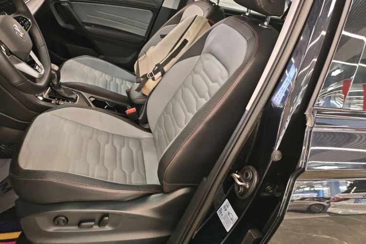 Used Volkswagen Tiguan X 2023 Revised Version 330TSI Two-Wheel-Drive Flagship Edition Left Front Seat