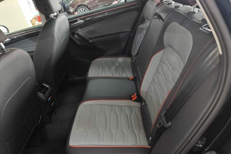 Used Volkswagen Tiguan X 2023 380TSI Four-Wheel Drive Prestige Flagship Edition Left Rear Seat