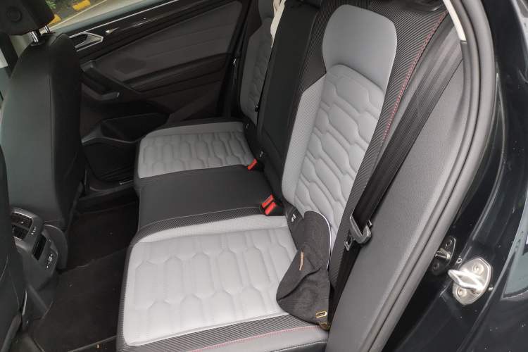 Used Volkswagen Tiguan X 2023 Revised Version 330TSI Two-Wheel Drive Enjoyment Edition Left Rear Seat
