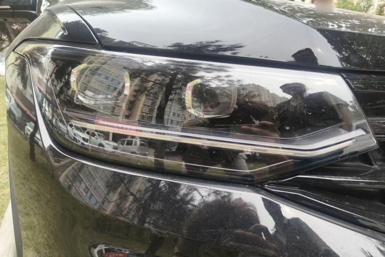 Used Volkswagen Tiguan X 2023 Revised Version 330TSI Two-Wheel-Drive Flagship Edition Right Front Headlight