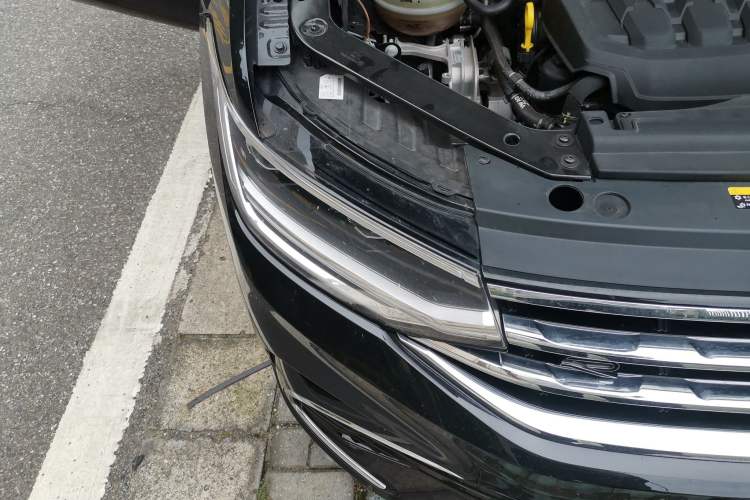 Used Volkswagen Tiguan X 2023 Revised Version 330TSI Two-Wheel Drive Enjoyment Edition Right Front Headlight