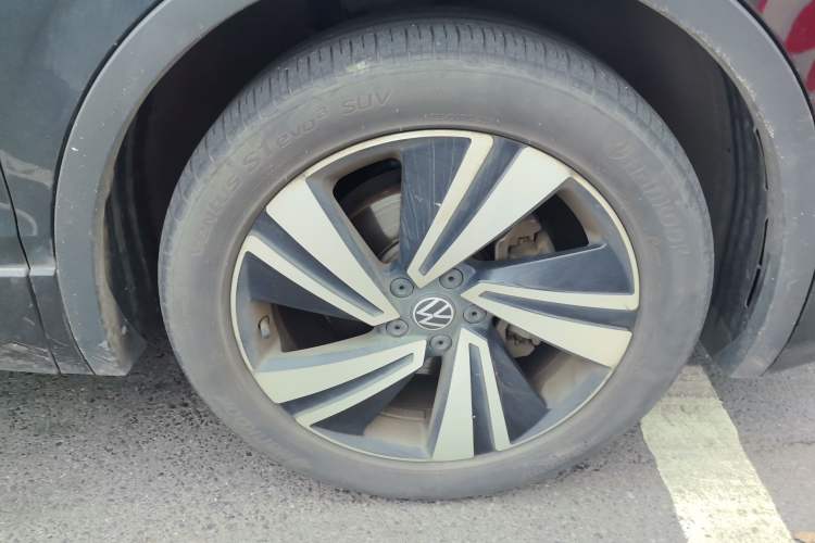 Used Volkswagen Tiguan X 2023 330TSI Two-Wheel-Drive Flagship Edition Right Front Wheel Hub