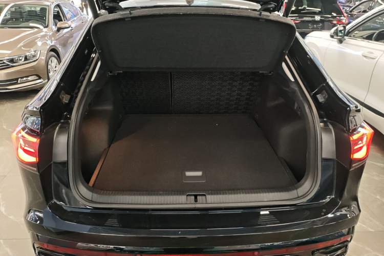 Used Volkswagen Tiguan X 2023 Revised Version 330TSI Two-Wheel-Drive Flagship Edition Trunk