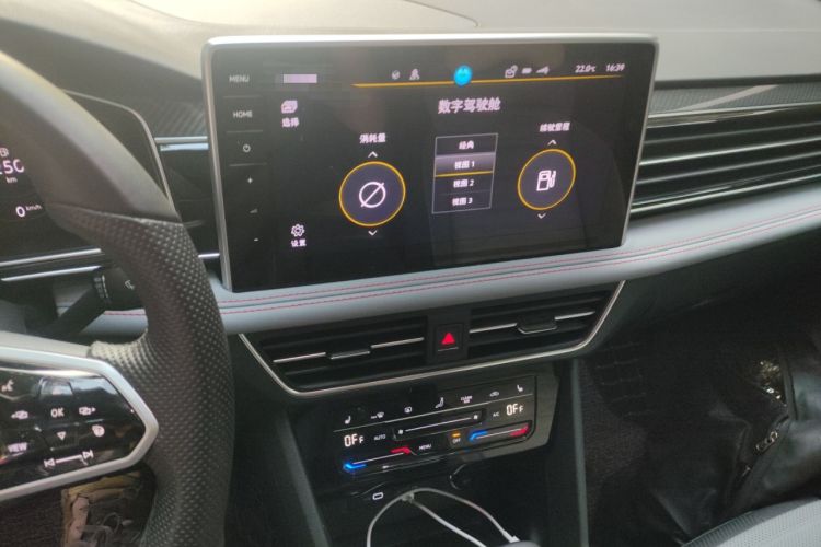 Used Volkswagen Tiguan X 2023 330TSI Two-Wheel-Drive Flagship Edition Audio And AC Panel