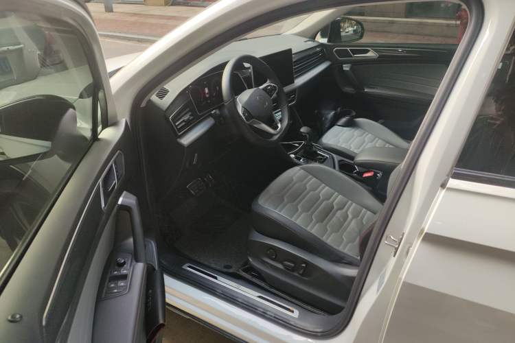 Used Volkswagen Tiguan X 2023 330TSI Two-Wheel-Drive Flagship Edition Driver Seat