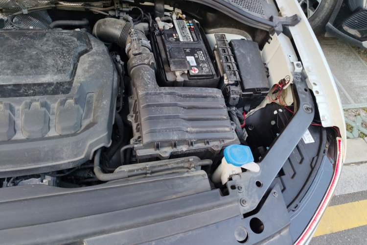 Used Volkswagen Tiguan X 2023 Revised Version 330TSI Two-Wheel-Drive Flagship Edition Engine Bay Left