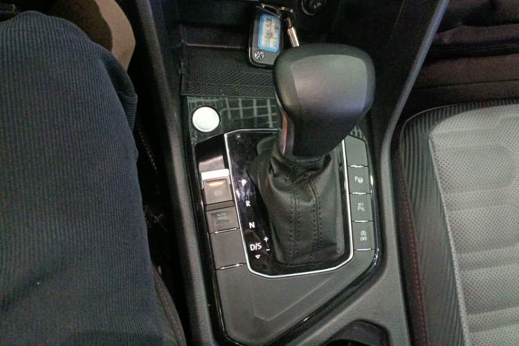 Used Volkswagen Tiguan X 2023 Revised Version 330TSI Two-Wheel-Drive Flagship Edition Gear Lever