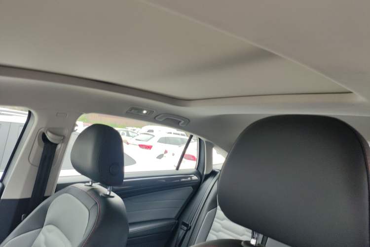 Used Volkswagen Tiguan X 2023 Revised Version 330TSI Two-Wheel-Drive Flagship Edition Headliner