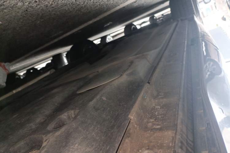 Used Volkswagen Tiguan X 2023 Revised Version 330TSI Two-Wheel-Drive Flagship Edition Left Side Sill