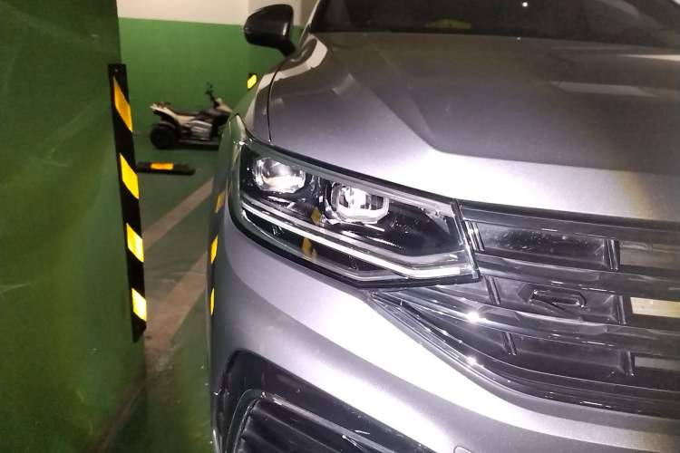Used Volkswagen Tiguan X 2023 330TSI Two-Wheel Drive Luxury Edition Right Front Headlight