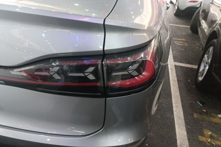 Used Volkswagen Tiguan X 2023 Revised Version 330TSI Two-Wheel-Drive Flagship Edition Right Rear Taillight
