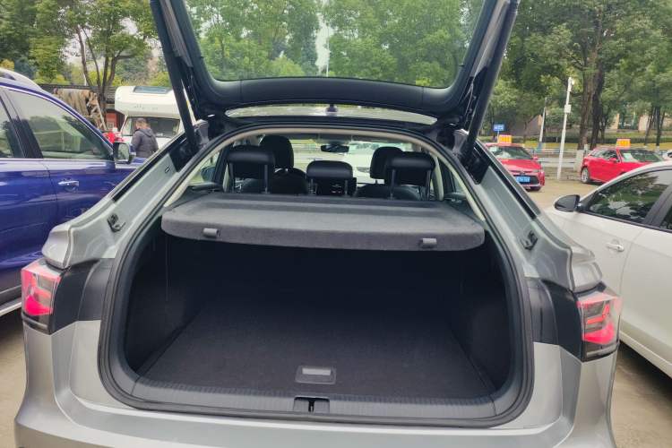 Used Volkswagen Tiguan X 2023 Revised Version 330TSI Two-Wheel-Drive Flagship Edition Trunk