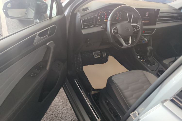 Used Volkswagen Tiguan X 2023 Revised Version 330TSI Two-Wheel-Drive Flagship Edition Driver Seat