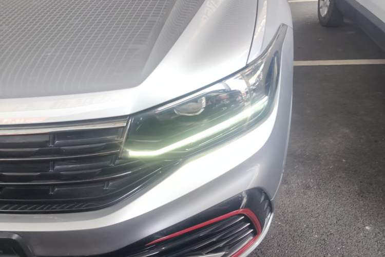 Used Volkswagen Tiguan X 2023 Revised Version 330TSI Two-Wheel-Drive Flagship Edition Left Front Headlight