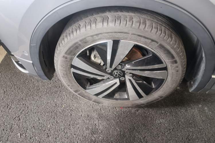 Used Volkswagen Tiguan X 2023 Revised Version 330TSI Two-Wheel-Drive Flagship Edition Left Front Wheel Hub