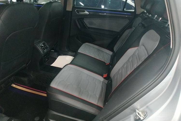 Used Volkswagen Tiguan X 2023 Facelift 330TSI Two-Wheel-Drive Prestige Flagship Edition Left Rear Seat