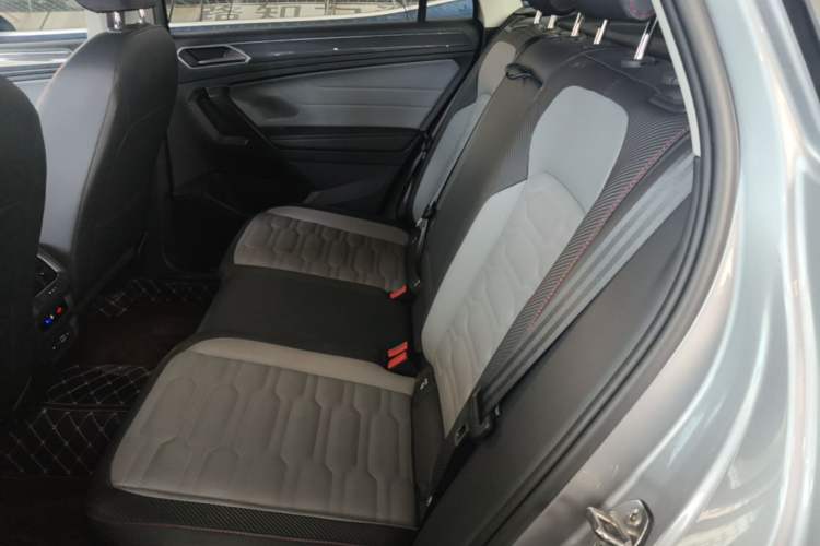 Used Volkswagen Tiguan X 2023 Revised Version 330TSI Two-Wheel-Drive Flagship Edition Left Rear Seat