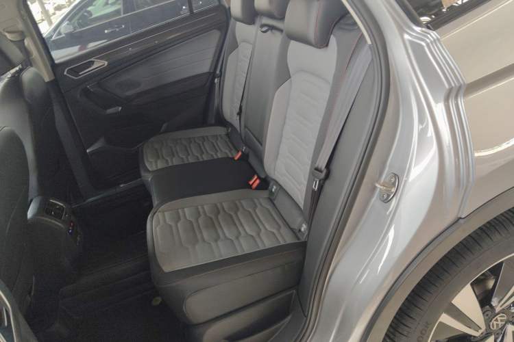 Used Volkswagen Tiguan X 2023 330TSI Two-Wheel-Drive Flagship Edition Left Rear Seat