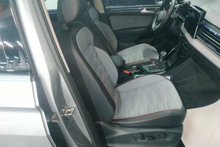 Used Volkswagen Tiguan X 2023 Facelift 330TSI Two-Wheel-Drive Prestige Flagship Edition Right Front Seat