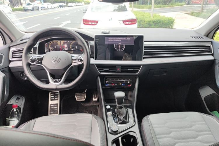 Used Volkswagen Tiguan X 2023 Revised Version 380TSI Four-Wheel Drive Flagship Edition Center Console