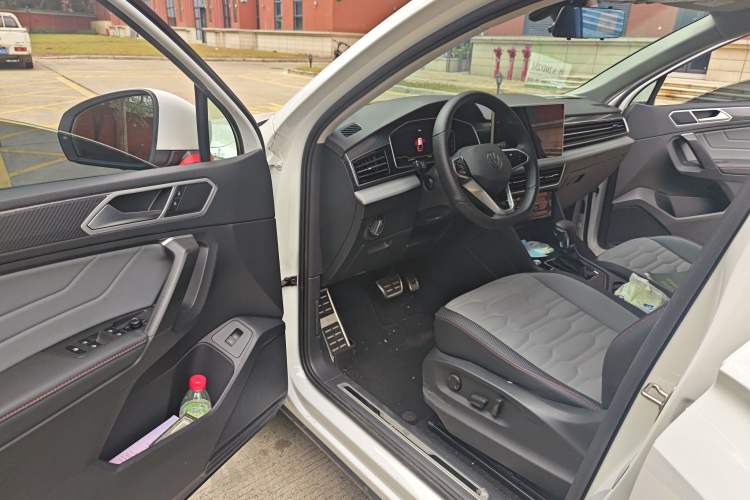 Used Volkswagen Tiguan X 2023 Revised Version 330TSI Two-Wheel Drive Enjoyment Edition Driver Seat