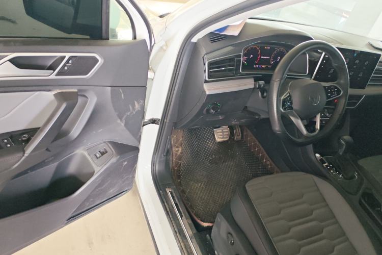 Used Volkswagen Tiguan X 2023 330TSI Two-Wheel Drive Luxury Edition Driver Seat