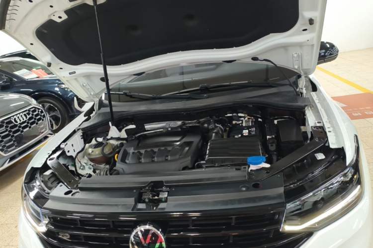 Used Volkswagen Tiguan X 2023 Revised Version 330TSI Two-Wheel-Drive Flagship Edition Engine Bay