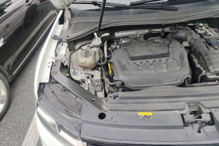 Used Volkswagen Tiguan X 2023 Facelift 330TSI Two-Wheel-Drive Prestige Flagship Edition Engine Bay Right