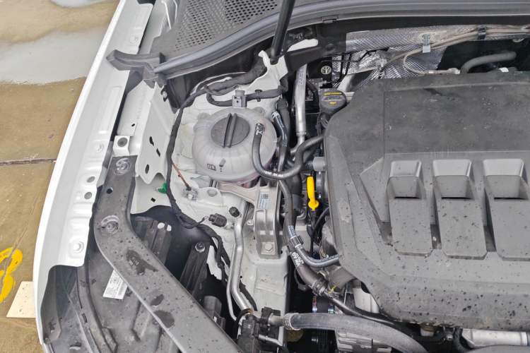 Used Volkswagen Tiguan X 2023 330TSI Two-Wheel-Drive Flagship Edition Engine Bay Right