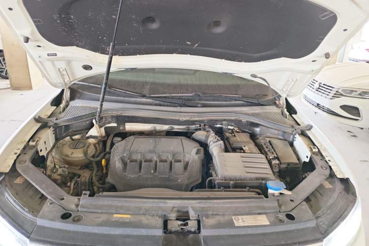 Used Volkswagen Tiguan X 2023 330TSI Two-Wheel Drive Luxury Edition Engine Bay