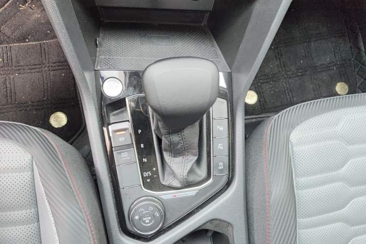 Used Volkswagen Tiguan X 2023 Revised Version 380TSI Four-Wheel Drive Flagship Edition Gear Lever
