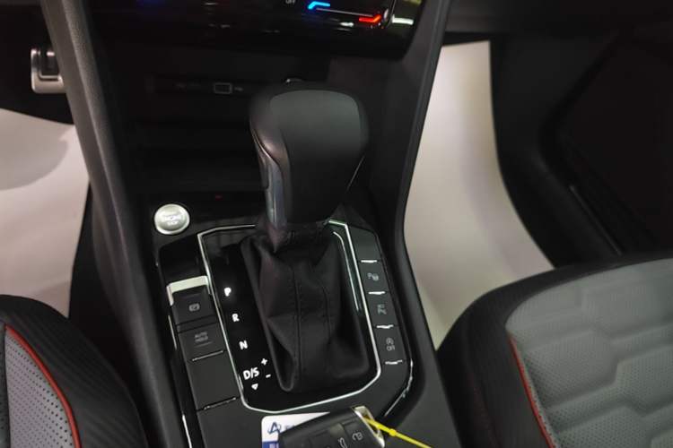 Used Volkswagen Tiguan X 2023 Facelift 330TSI Two-Wheel-Drive Prestige Flagship Edition Gear Lever