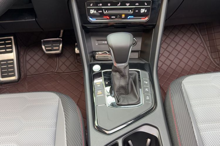 Used Volkswagen Tiguan X 2023 Revised Version 330TSI Two-Wheel-Drive Flagship Edition Gear Lever