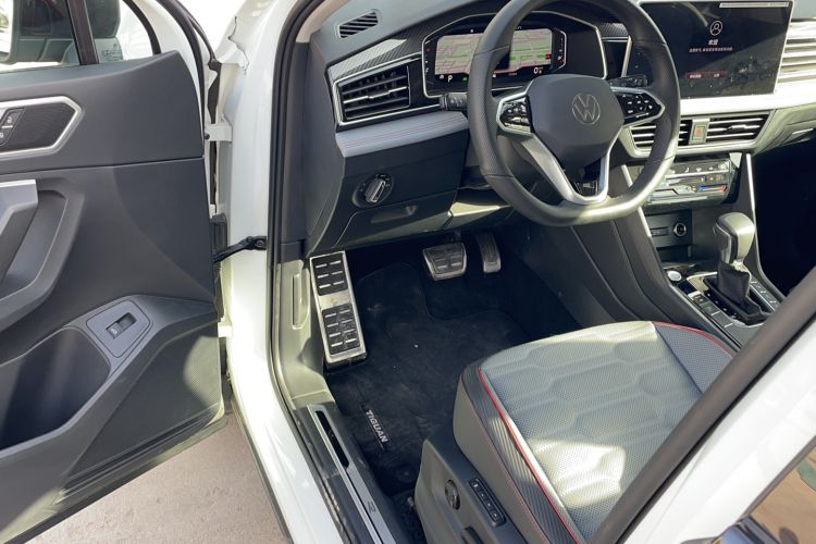 Used Volkswagen Tiguan X 2023 330TSI Two-Wheel-Drive Prestige Flagship Edition Interior 2